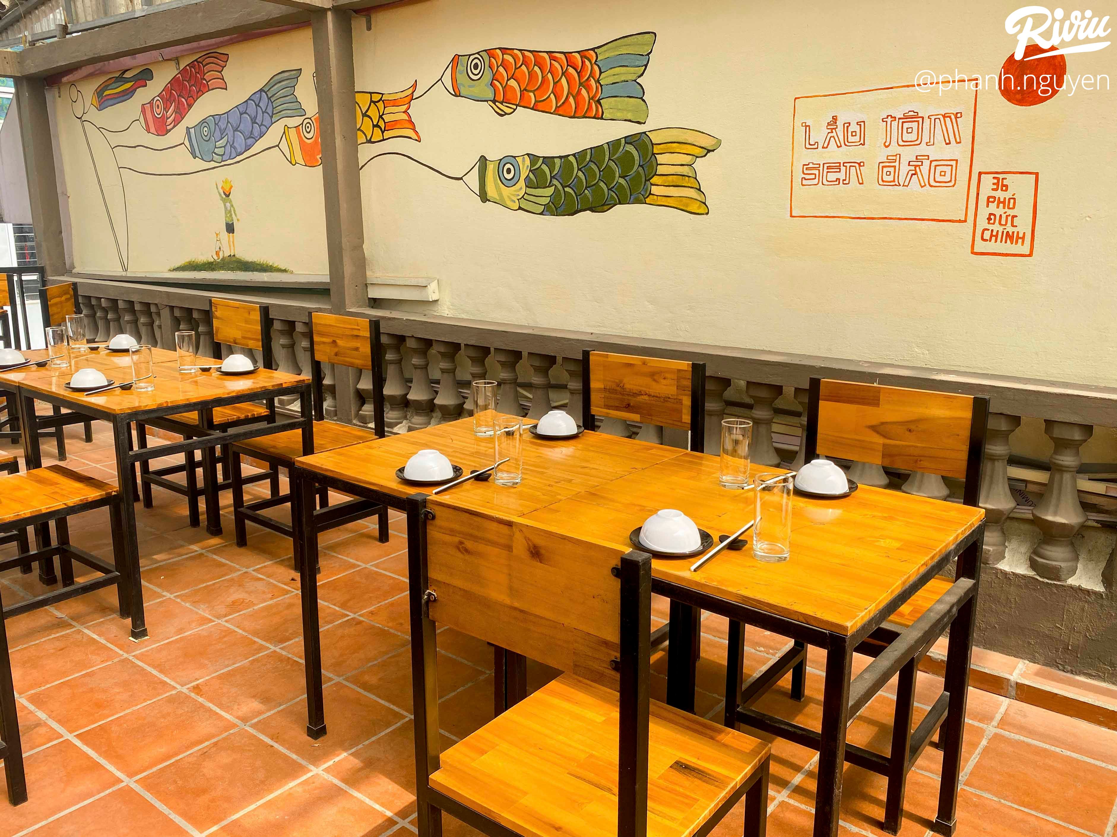 Lạ lạ nhà hàng có lẩu tôm sen đào ngon đáo để không phải nơi nào cũng có - ảnh 16 la la nha hang co lau tom sen dao ngon dao de khong phai noi nao cung co - anh 16