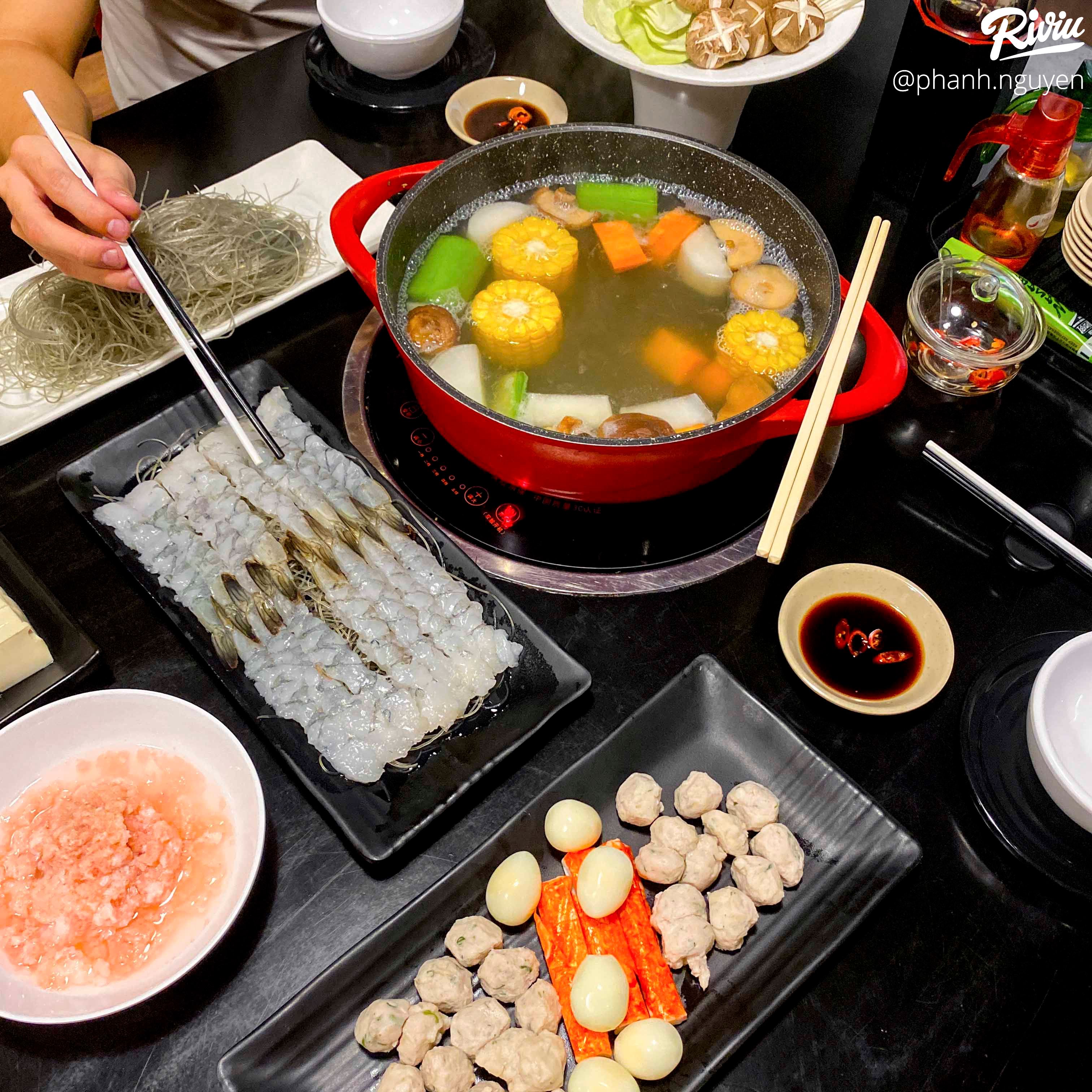 Lạ lạ nhà hàng có lẩu tôm sen đào ngon đáo để không phải nơi nào cũng có - ảnh 34 la la nha hang co lau tom sen dao ngon dao de khong phai noi nao cung co - anh 34