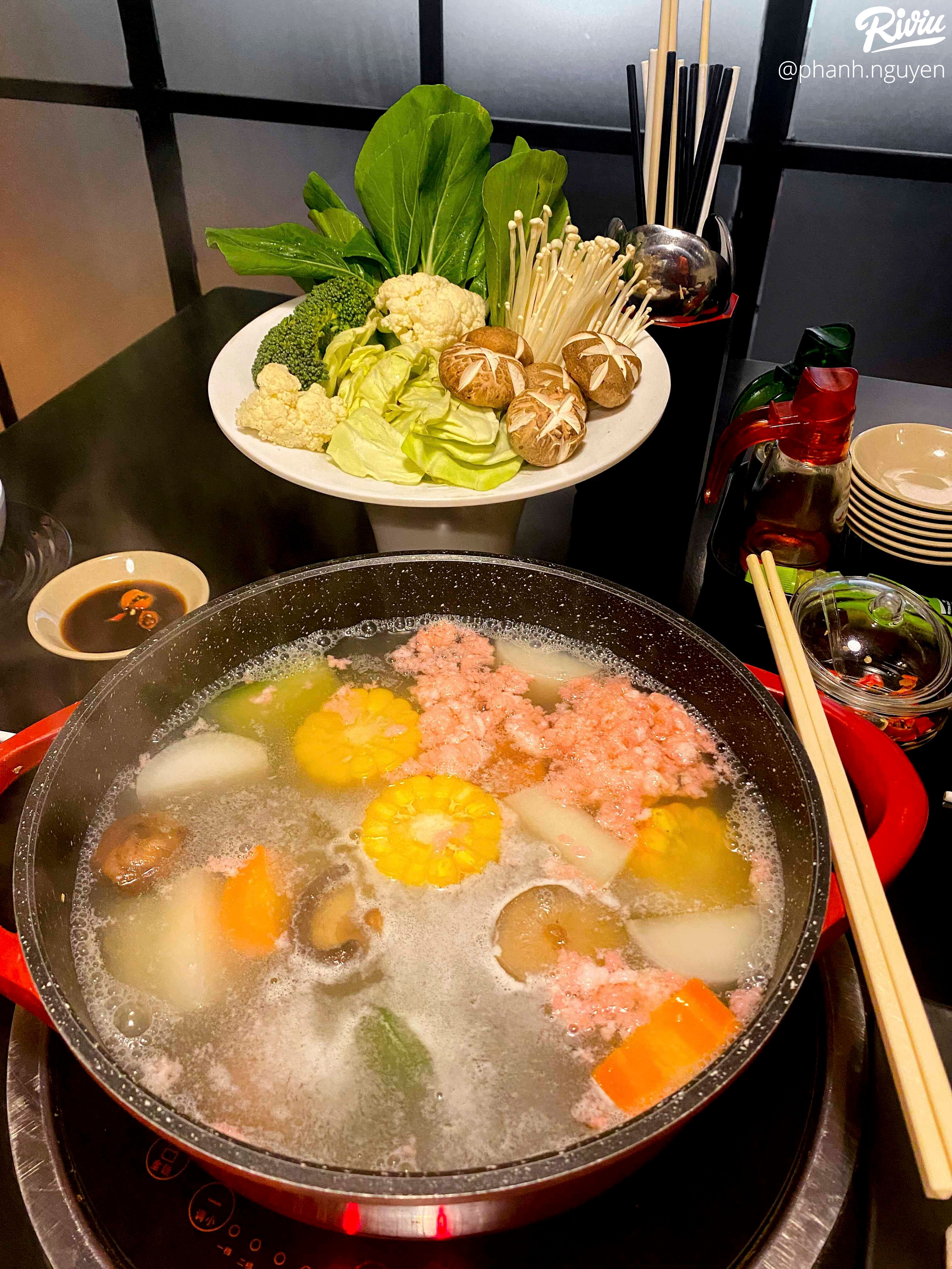 Lạ lạ nhà hàng có lẩu tôm sen đào ngon đáo để không phải nơi nào cũng có - ảnh 43 la la nha hang co lau tom sen dao ngon dao de khong phai noi nao cung co - anh 43