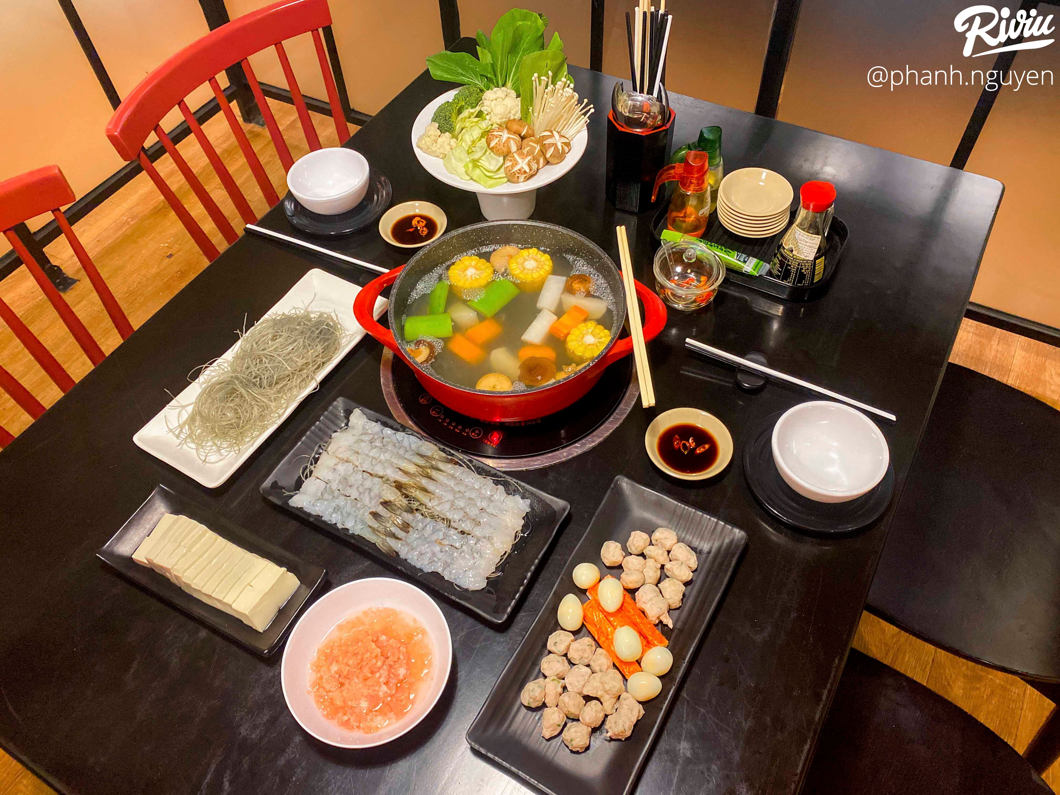 Lạ lạ nhà hàng có lẩu tôm sen đào ngon đáo để không phải nơi nào cũng có - ảnh 33 la la nha hang co lau tom sen dao ngon dao de khong phai noi nao cung co - anh 33