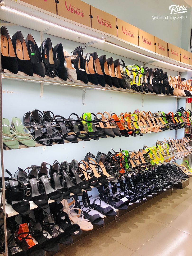 Lùng sục 10 shop bán giày dép nữ đẹp “vạn người follow” ở Sài Gòn - ảnh 67 lung suc 10 shop ban giay dep nu dep “van nguoi follow” o sai gon - anh 67