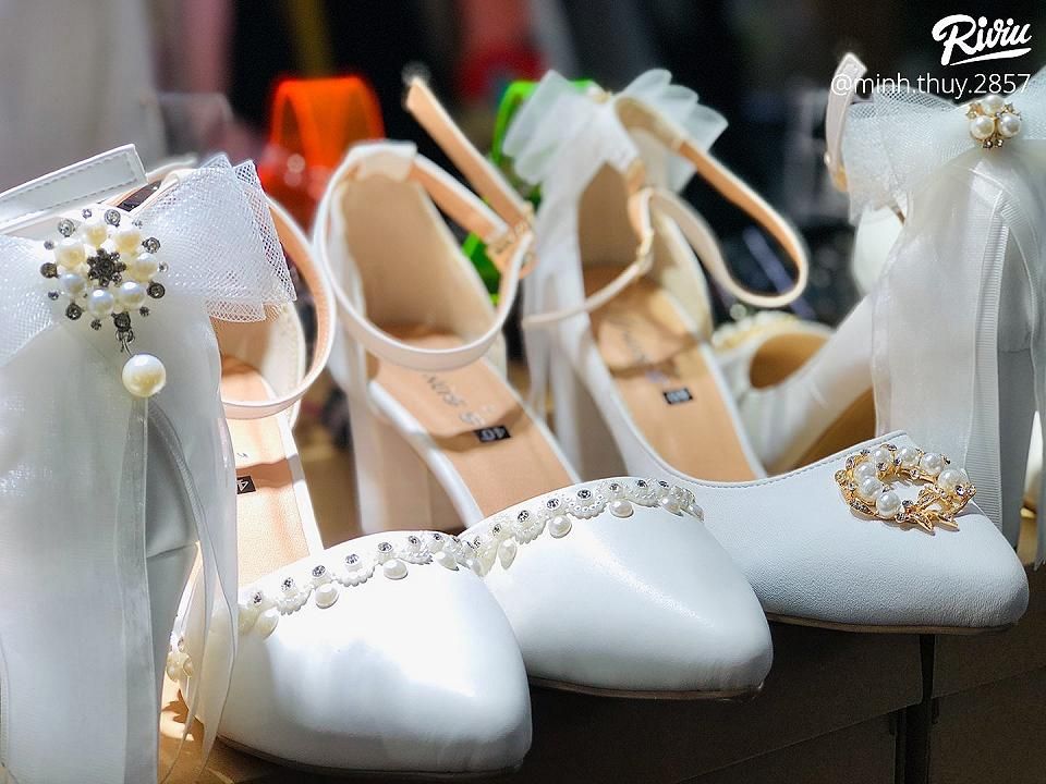 Lùng sục 10 shop bán giày dép nữ đẹp “vạn người follow” ở Sài Gòn - ảnh 66 lung suc 10 shop ban giay dep nu dep “van nguoi follow” o sai gon - anh 66