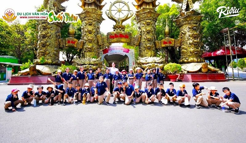 den suoi tien du lich an toan - anh 1