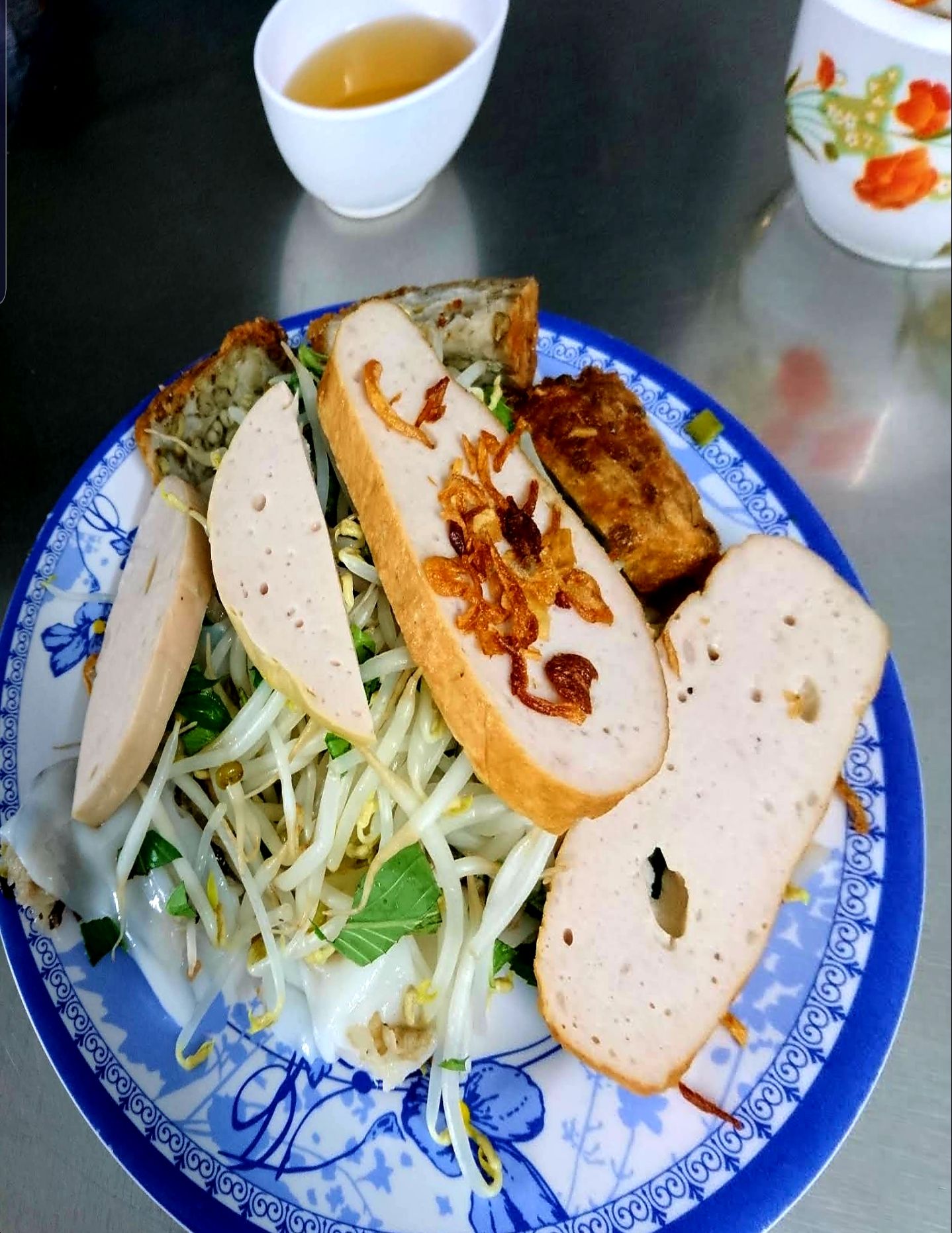 BÁNH CUỐN ĐẦY ẮP, ĐÃ MIỆNG