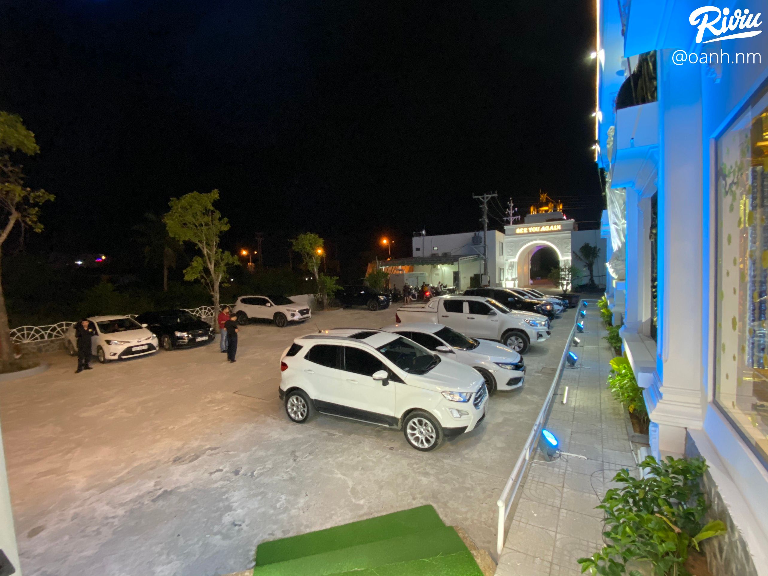 lan dau trai nghiem karaoke 5 sao o phu quoc - karaoke las vegas phu quoc - anh 2