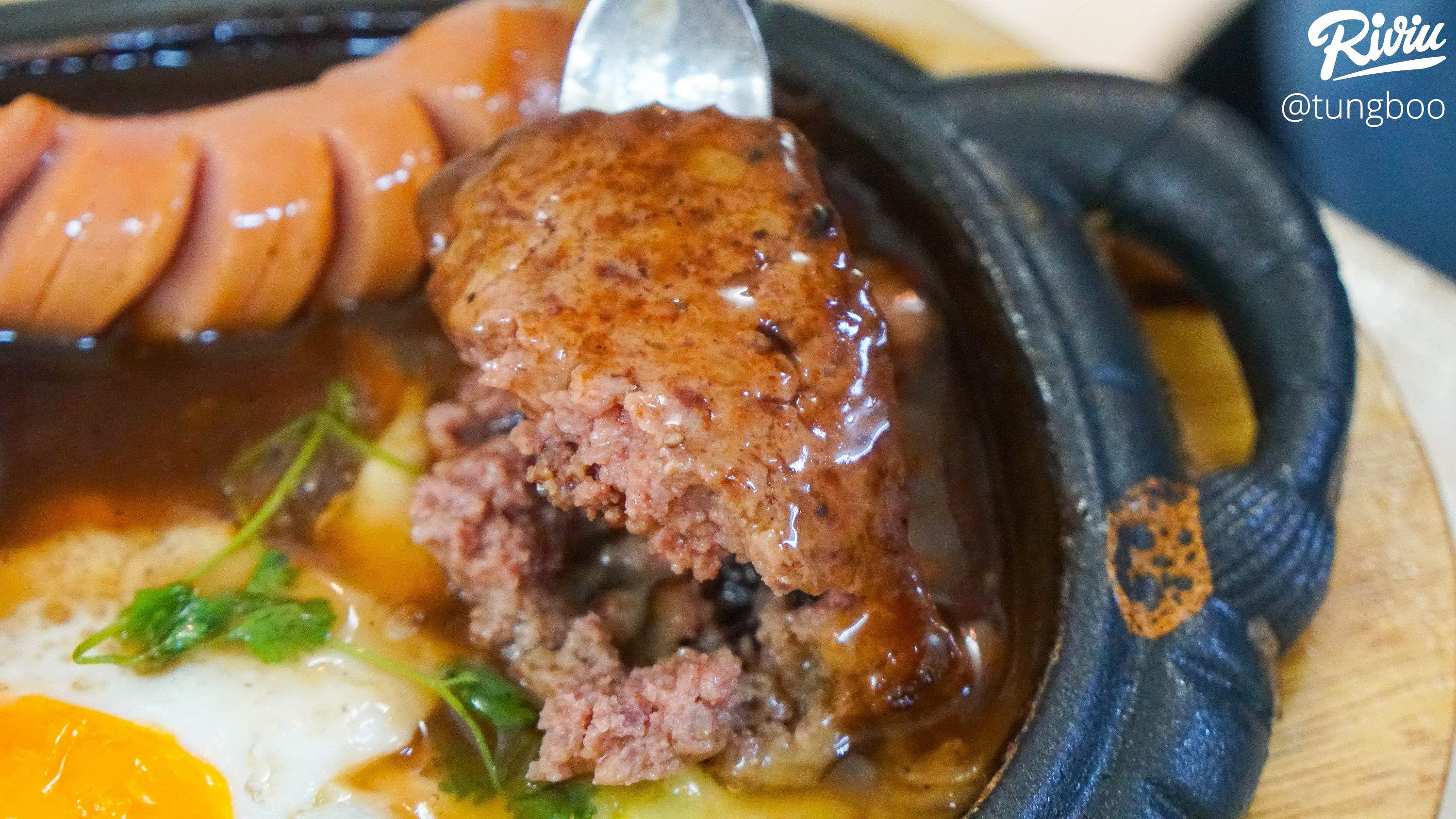 Xèo xèo nóng hổi bánh mì chảo 35k mới tinh của thổ địa Đống Đa - ảnh 15 xeo xeo nong hoi banh mi chao 35k moi tinh cua tho dia dong da - anh 15