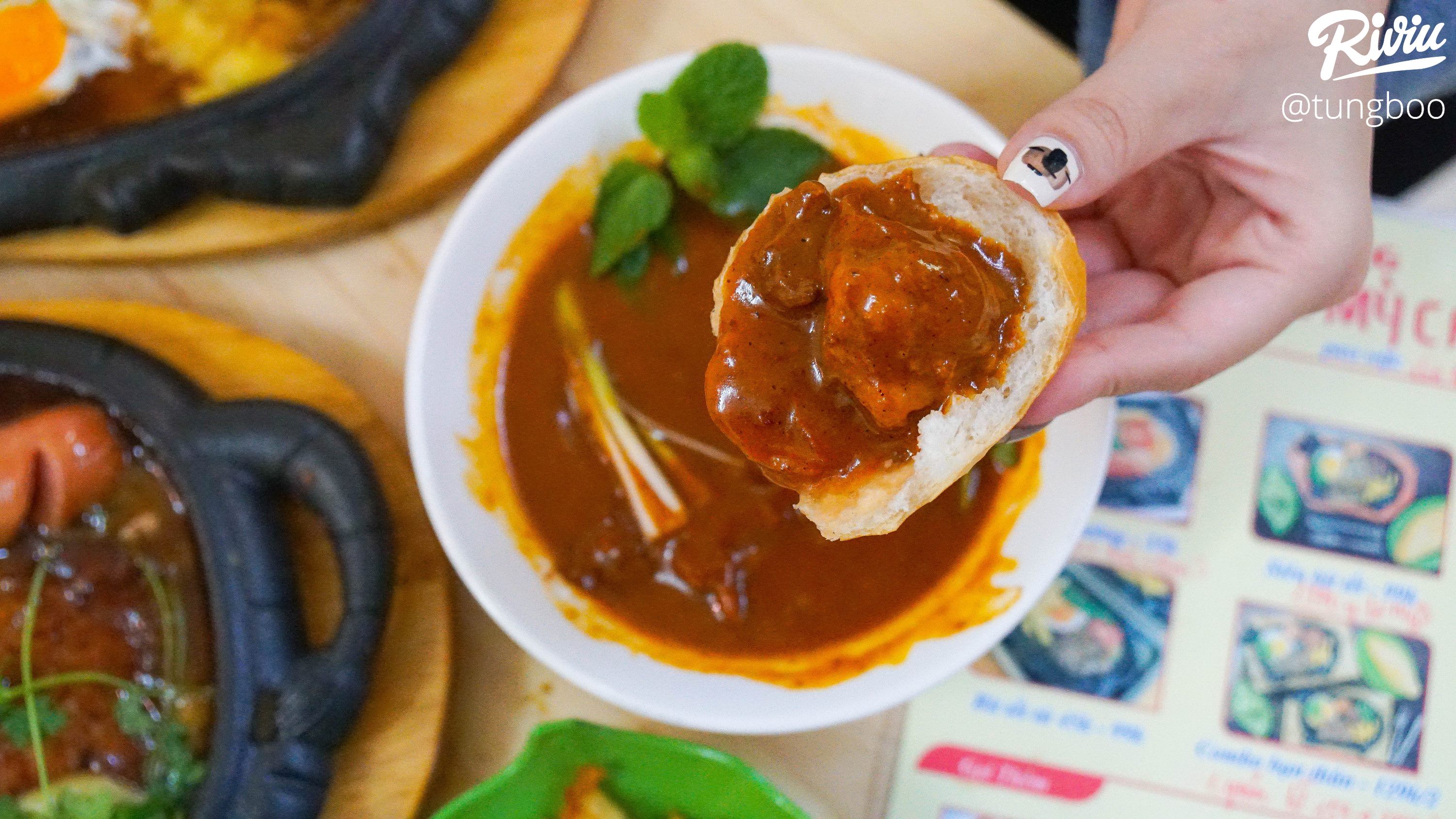 Xèo xèo nóng hổi bánh mì chảo 35k mới tinh của thổ địa Đống Đa - ảnh 21 xeo xeo nong hoi banh mi chao 35k moi tinh cua tho dia dong da - anh 21