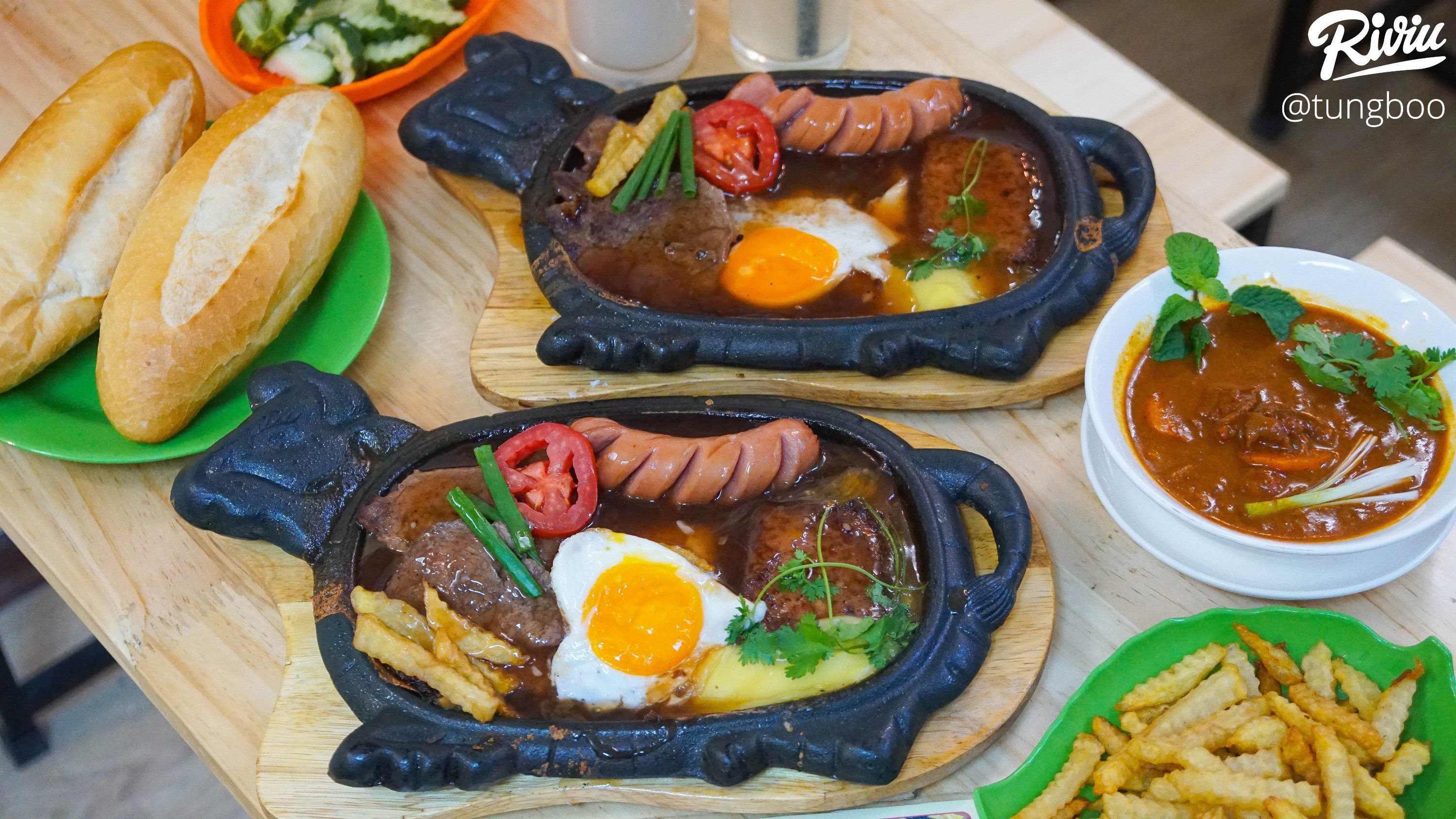 Xèo xèo nóng hổi bánh mì chảo 35k mới tinh của thổ địa Đống Đa - ảnh 1 xeo xeo nong hoi banh mi chao 35k moi tinh cua tho dia dong da - anh 1