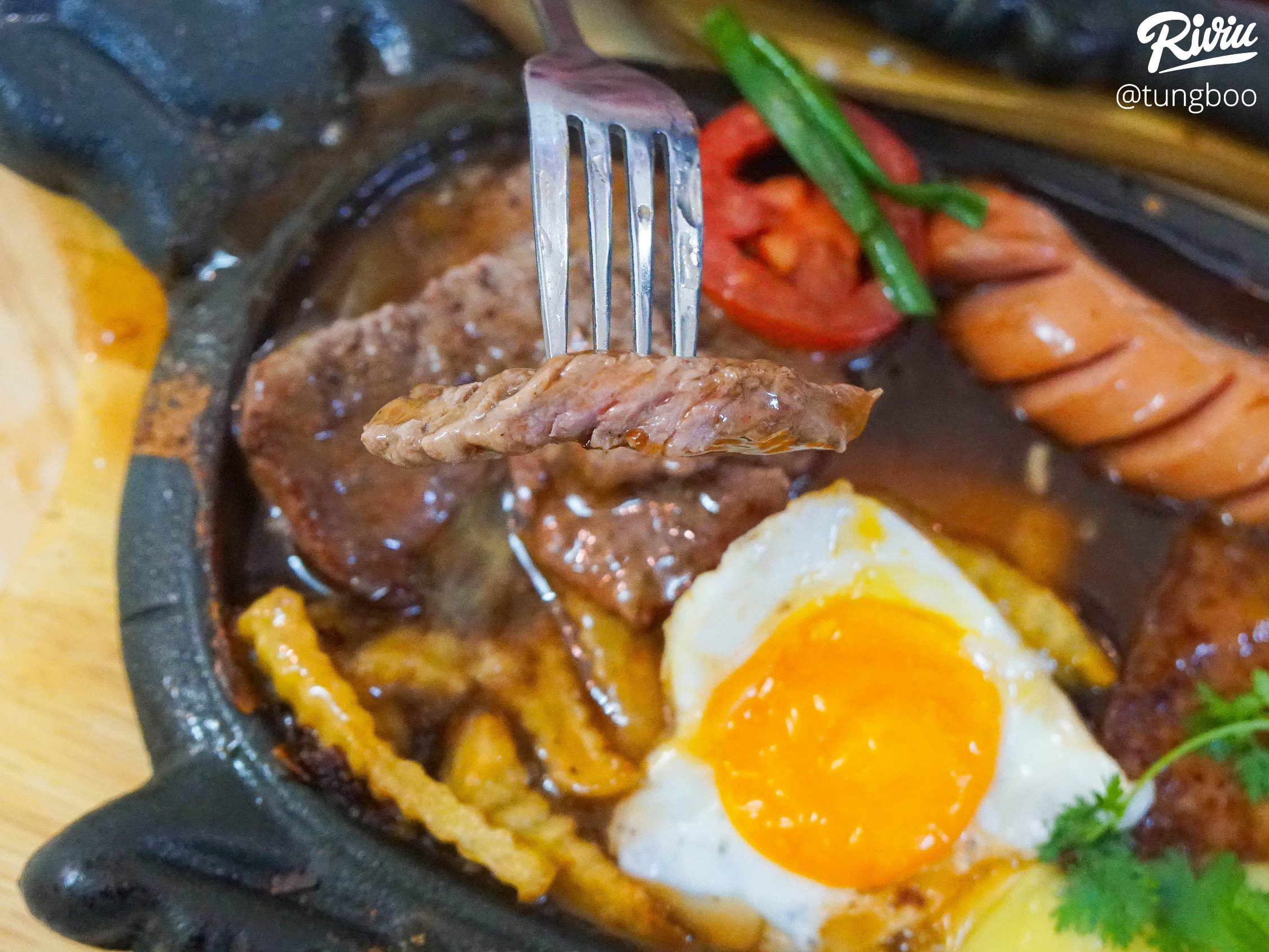 Xèo xèo nóng hổi bánh mì chảo 35k mới tinh của thổ địa Đống Đa - ảnh 16 xeo xeo nong hoi banh mi chao 35k moi tinh cua tho dia dong da - anh 16