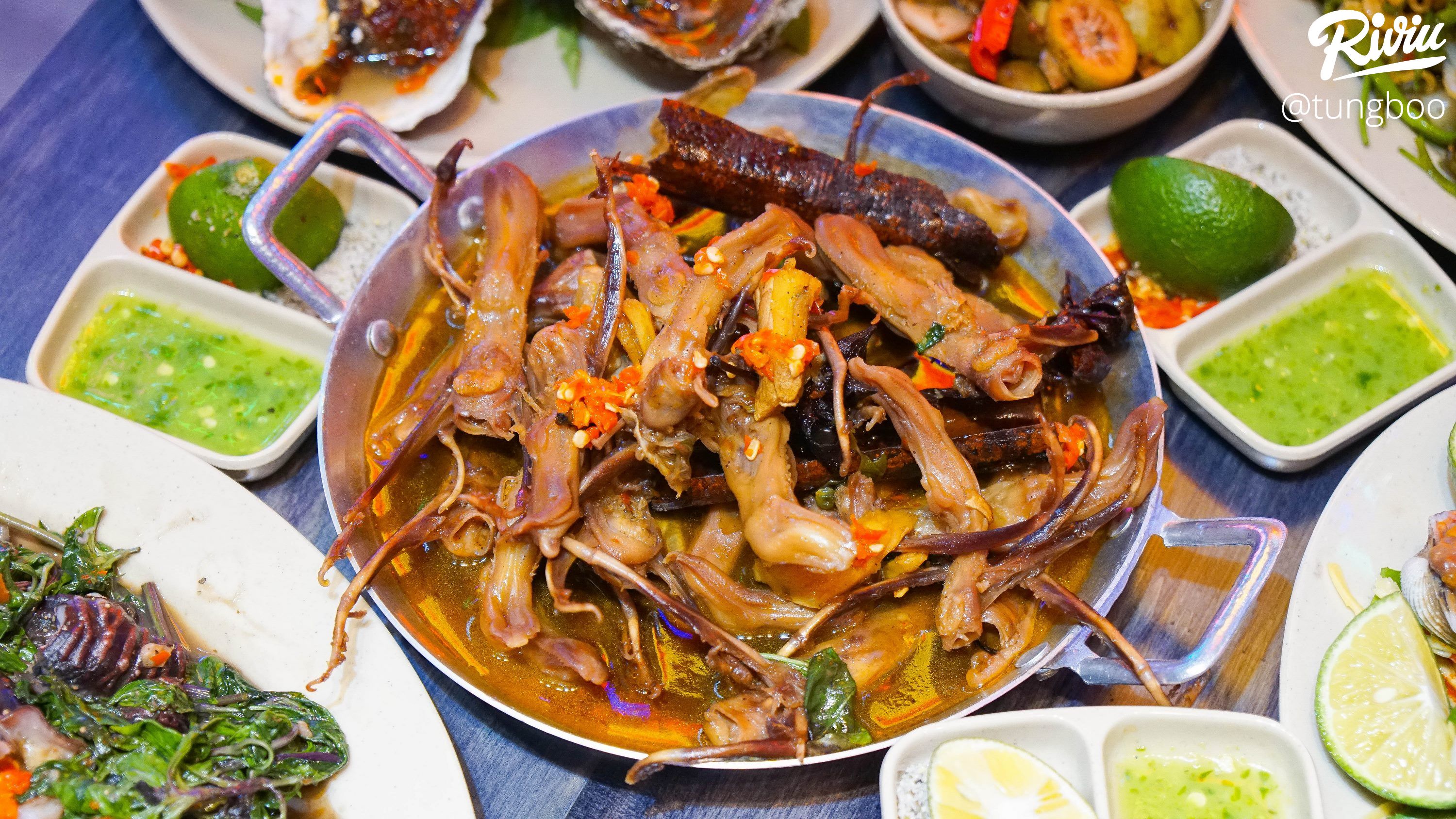 xap xinh quan oc mo xuyen dem cho team co truong khu thai ha - anh 25