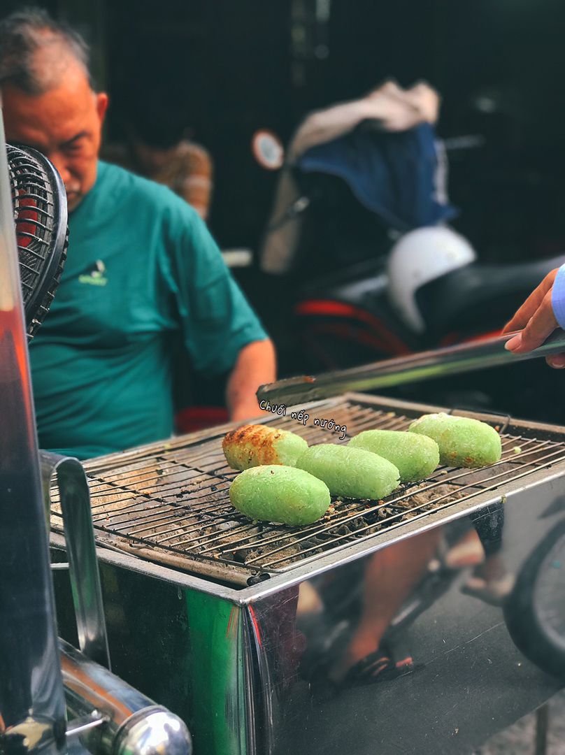 Lúa nếp là lúa nếp làng, lúa lên lớp lớp bọc vào quả chuối xiêm ????