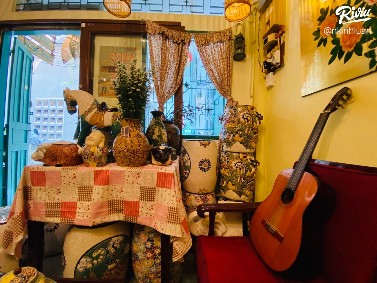 ghe tham nha cua ngoai - moc mac, thuan tuy va dam chat hoai niem  - anh 3