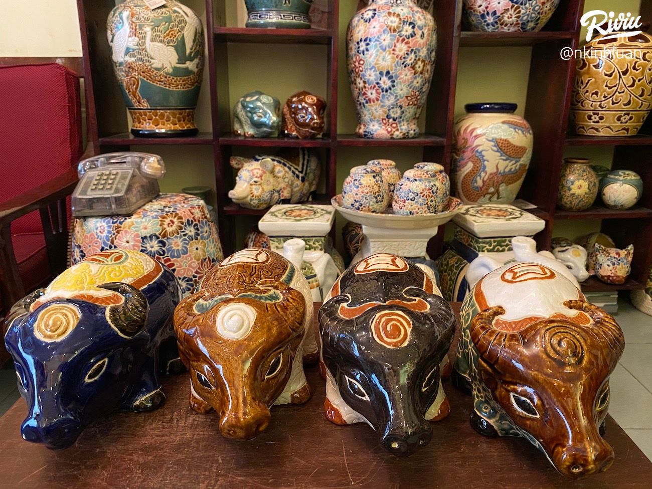 ghe tham nha cua ngoai - moc mac, thuan tuy va dam chat hoai niem  - anh 8