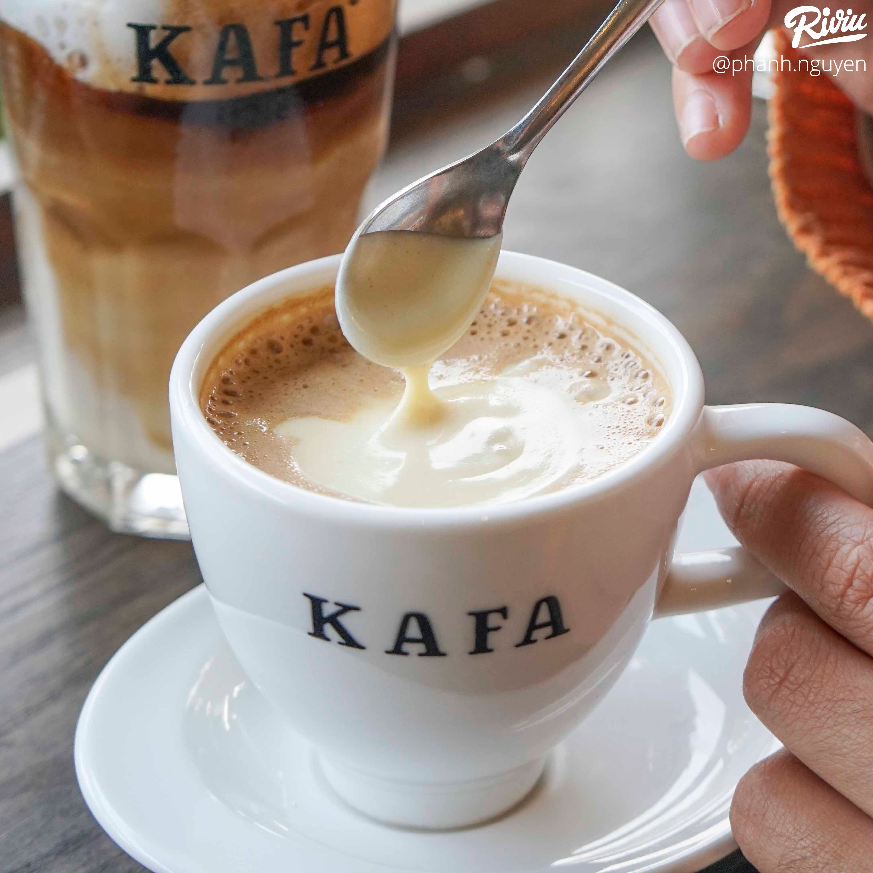 gu cua anh khong phai tra xanh ma la cafe kem - cot dua dau xanh moi toanh tai kafa - anh 16