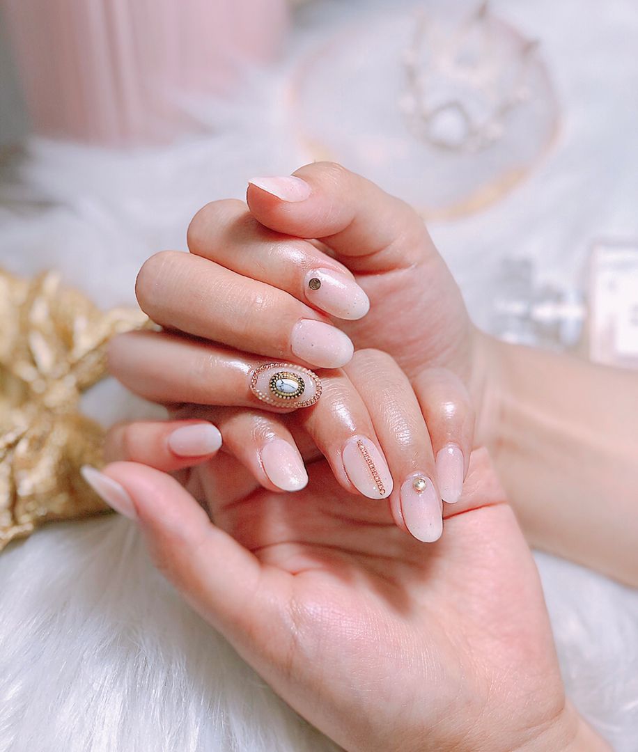 Tiệm nail Hàn style nhẹ nhàng cho các nàng ko thích lồng lộn nè ????