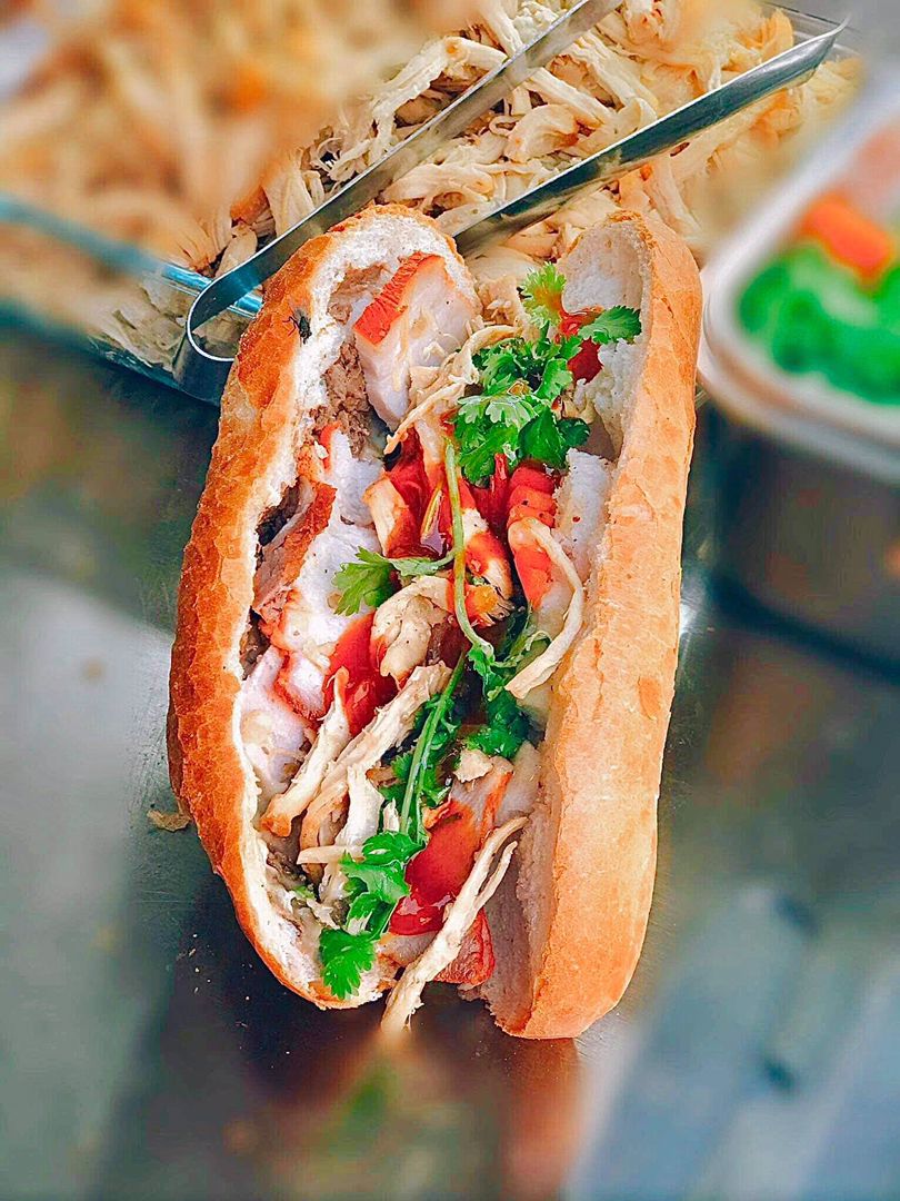 BÁNH MÌ SÀI GÒN - ĐẶC BIỆT THƠM NGON - 20K 1 Ổ ĐEEEEEEE