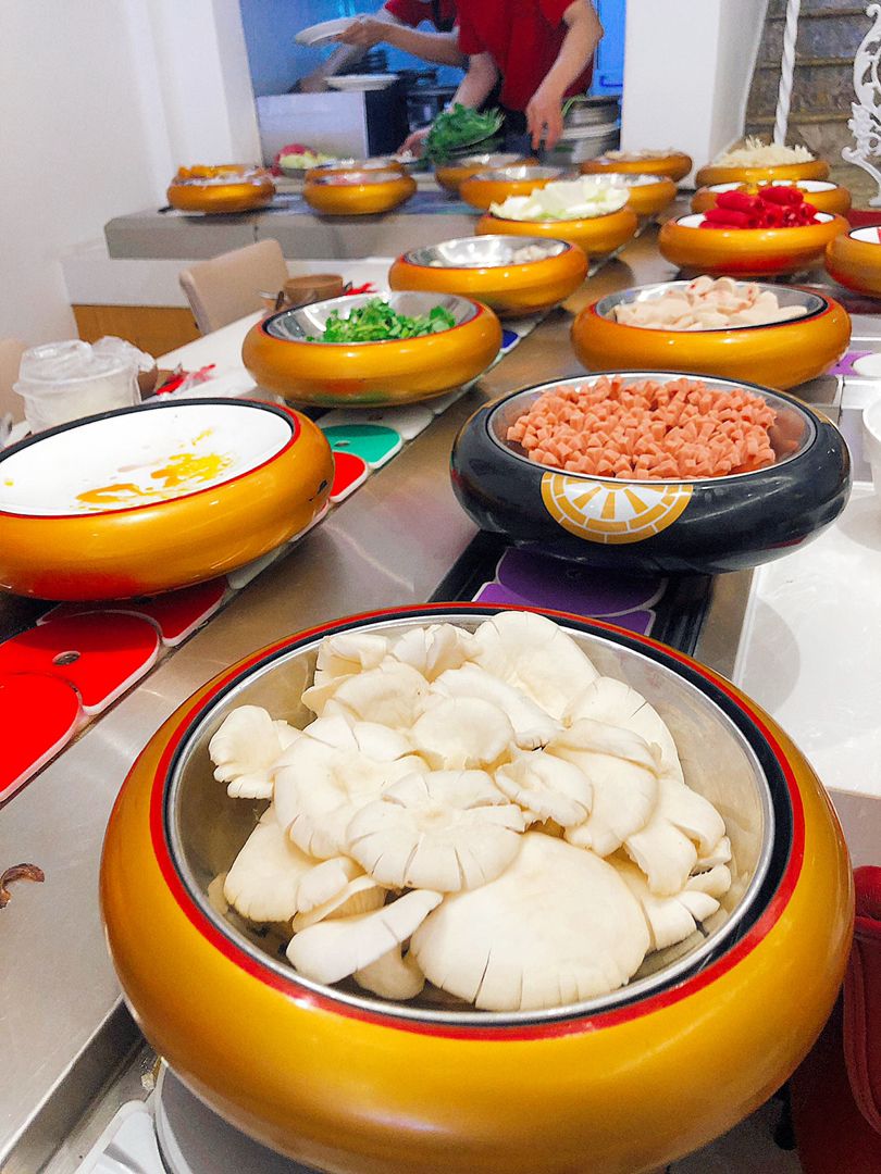 BUFFET LẨU ĐÀI LOAN - LẨU BĂNG CHUYỀN