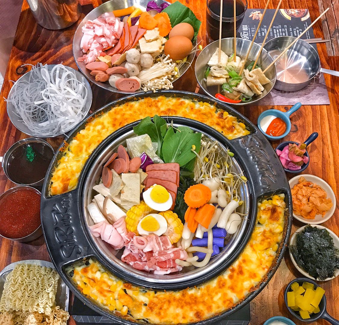 Gác lại sự nghiệp giảm cân đi ăn Buffet Tokbokki 129k, ăn thả ga, hổng cần dòm đồng hồ!!!