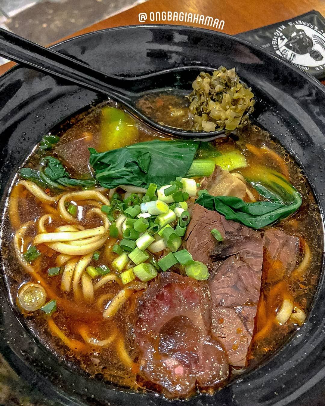 JEFFREY'S KITCHEN - TAIWANESE BEEF NOODLES