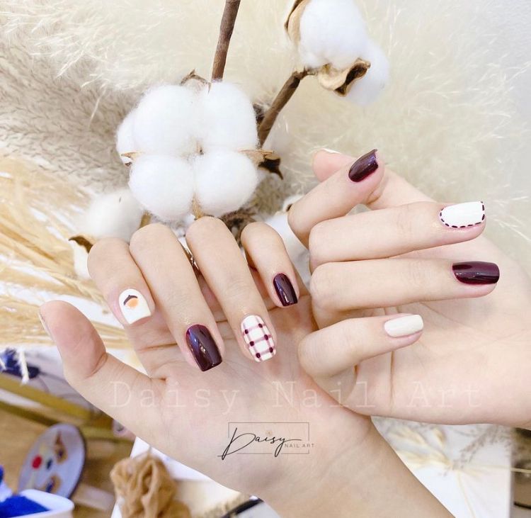 DAISY NAIL ART ????????????????????????