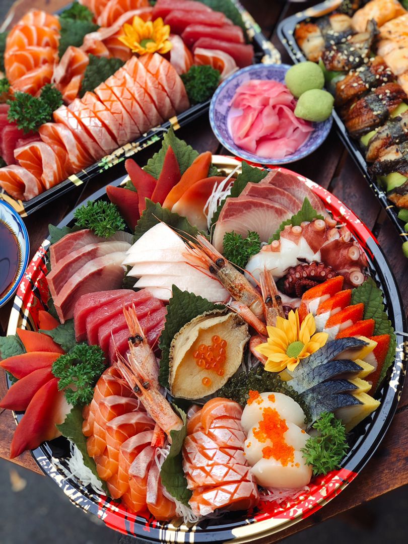 TIỆM SASHIMI CHỈ BÁN MANG ĐI, CỨ 9H TỐI LÀ SẠCH BÁCH, CÓ NGON NHƯ LỜI ĐỒN ??? 