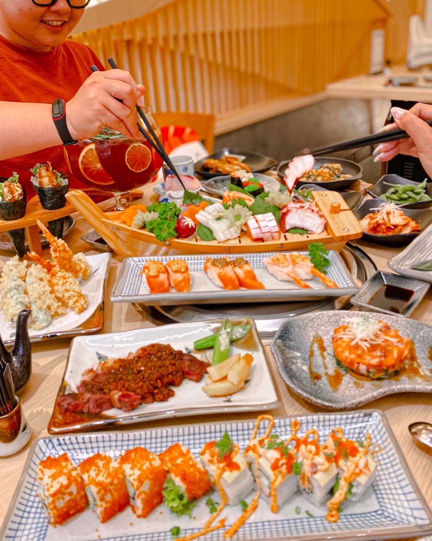 BUFFET SASHIMI, LẨU, STEAK, GÀ RÁN,... Có tất tần tật ăn ko phải nghĩii ⁉️ 