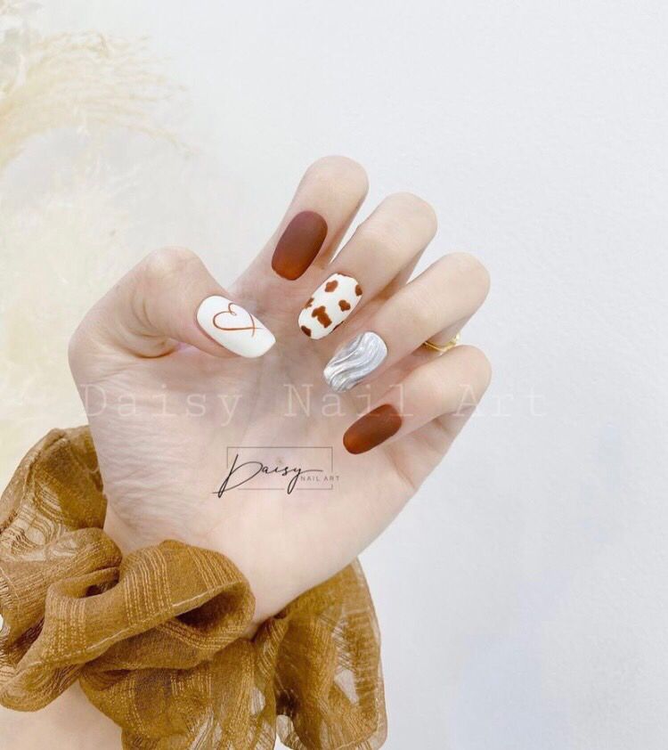 Rửa phèn với bộ nail xinh lung linh ✨