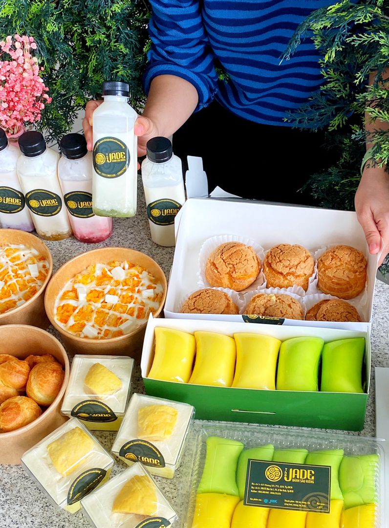 Dành cả thanh xuân chỉ để ăn hết list bánh ngọt làm từ SẦU RIÊNG của Jade Bakery.