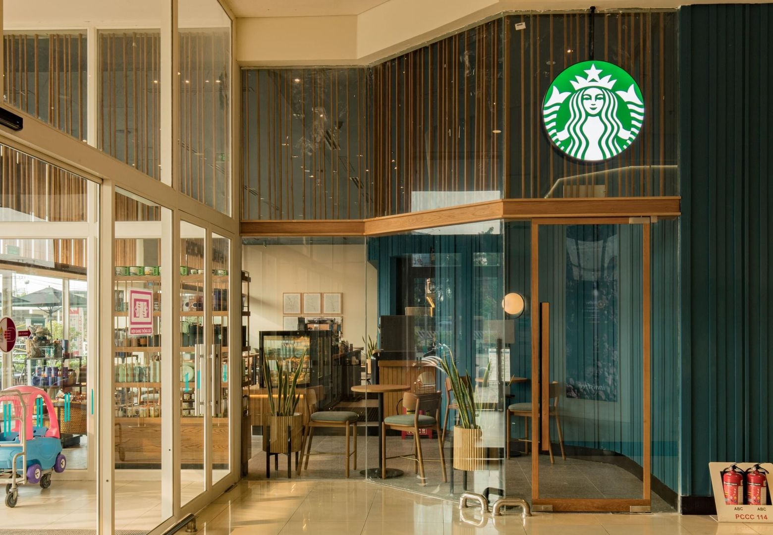 STARBUCKS BÌNH DƯƠNG OPENING