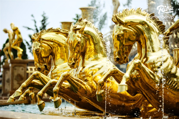 40 tượng thần Hy Lạp trên đỉnh núi Chúa Bà Nà Hills - ảnh 4 40 tuong than hy lap tren dinh nui chua ba na hills - anh 4